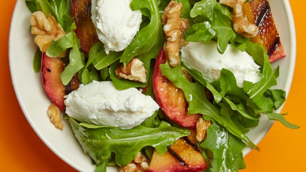 Grilled Peach and Goat Cheese Salad
