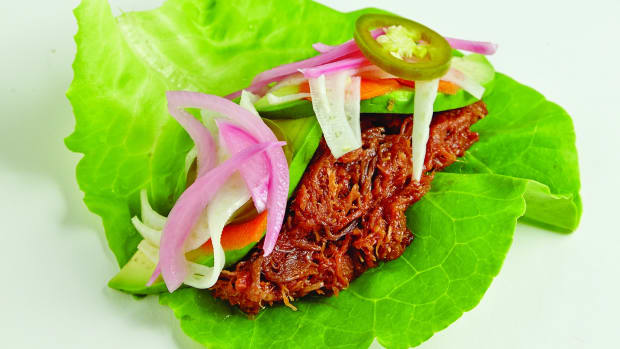 Pulled Beef Lettuce Wide