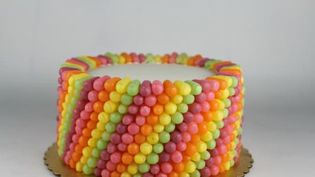 mike and ike decorated cake