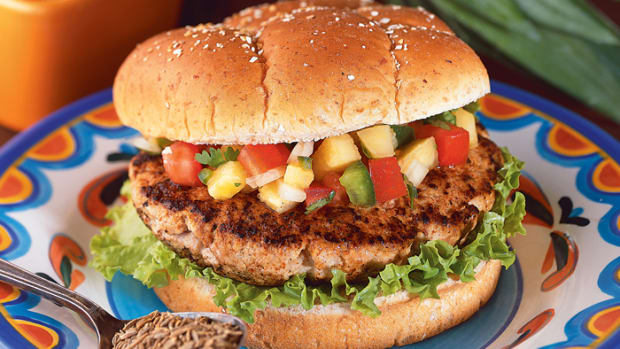 Southwestern Grilled Turkey Burgers with Pineapple Pico de Gallo