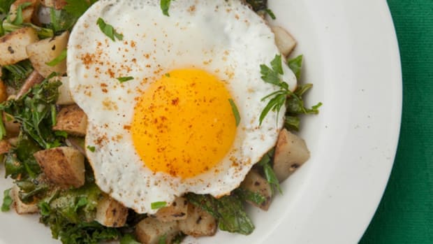 Kale Potato Hash with Fried Egg