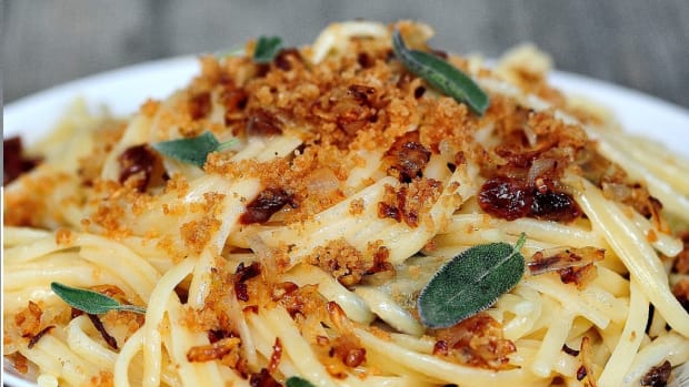 Buttered Linguine with Brown Butter and Sage (Large).jpg