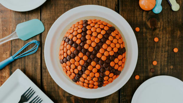 Basketball Cake with Candies