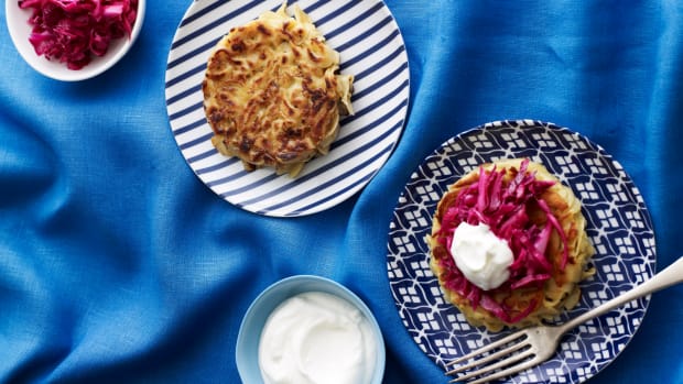 CARAWAY NOODLE CAKES WITH RED CABBAGE