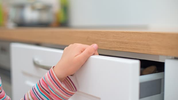 child hand drawer