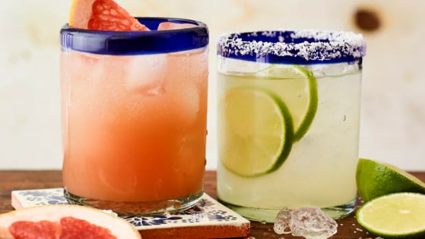 paloma and margarita cocktails mexican
