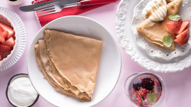 buckwheat-crepes-with-strawberries-and-cream_1170x617-1024x540