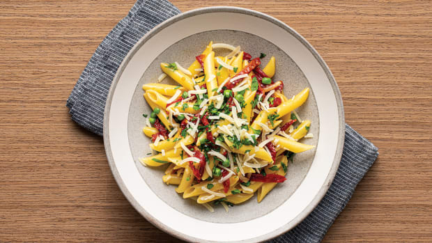 PENNE “CARBONARA” WITH SWEETPEAS AND OVEN-DRIED TOMATOES Wide