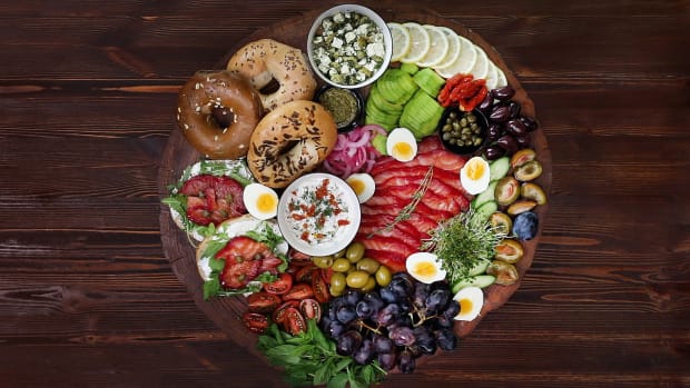 bagel and lox platter