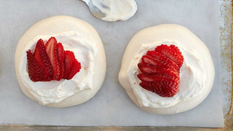 Q & Monday: Wedding Shower Serving Tips
