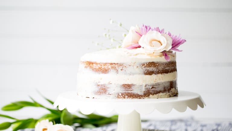 Peruvian colorful small cakes called Torta Helada in the shape of a flower  with vanilla custard and chocolate shaving Stock Photo - Alamy