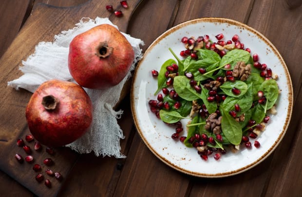 spinach salad with pomegranate.jpg