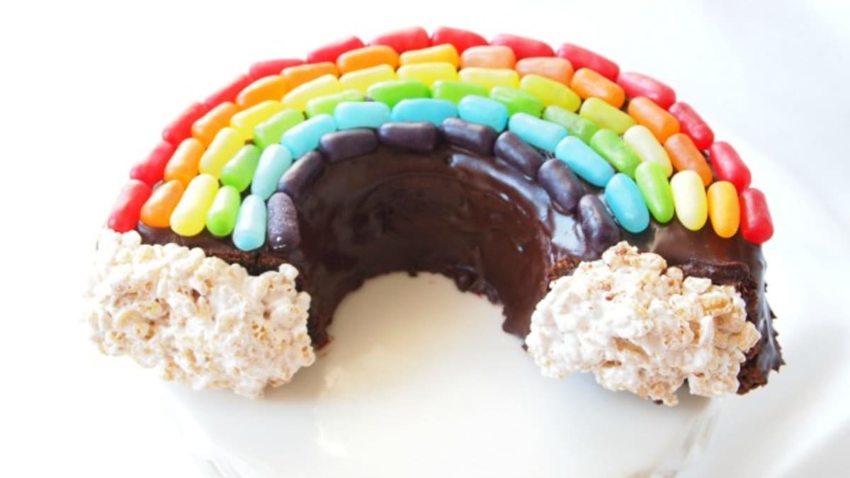 Chocolate on sale rainbow cake