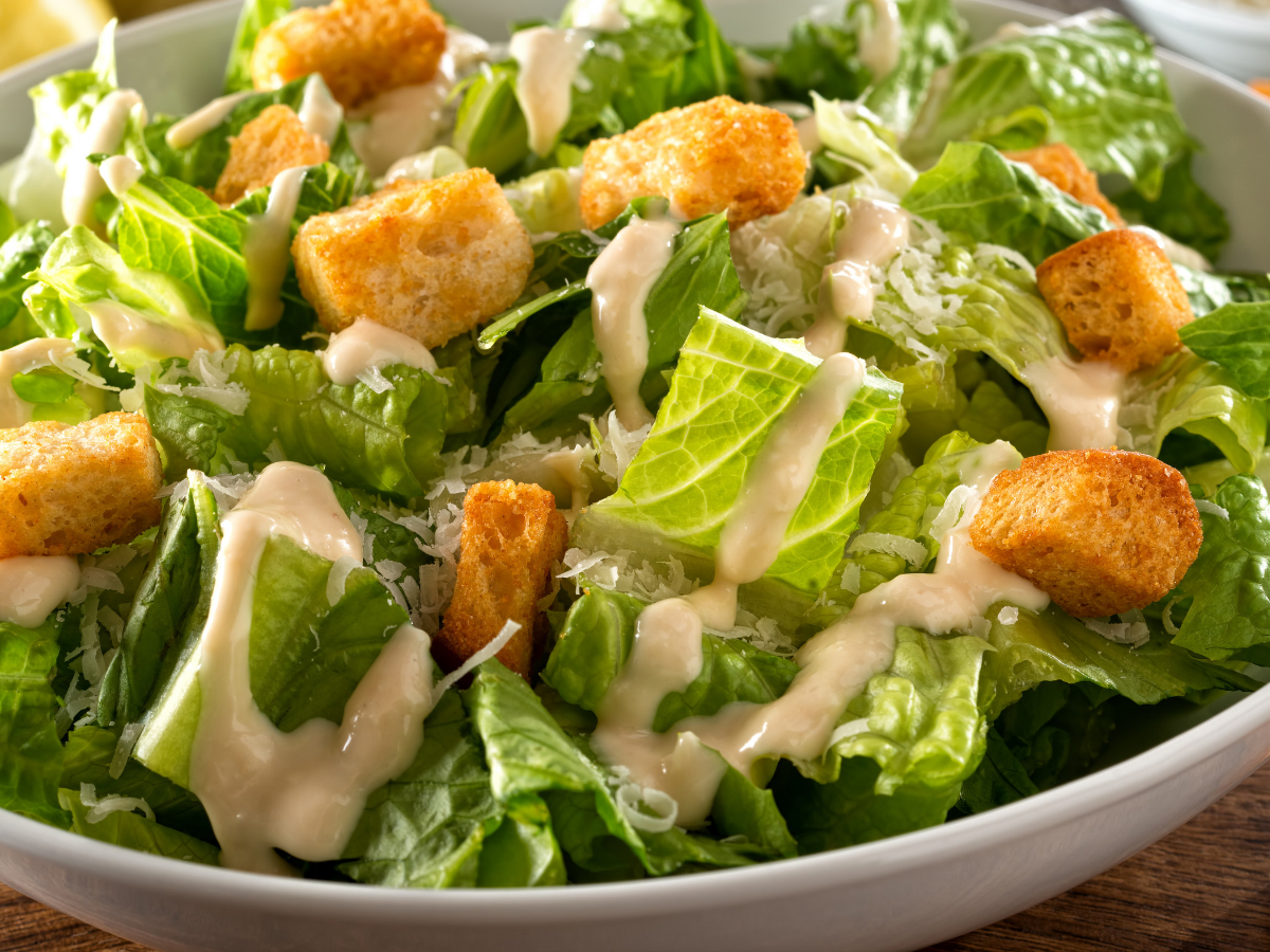 Caesar Salad. Какие ингредиенты нужны для цезаря