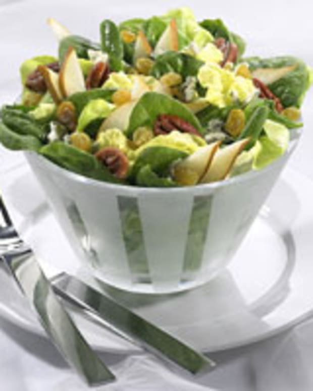 Pear, Raisin and Gorgonzola Salad