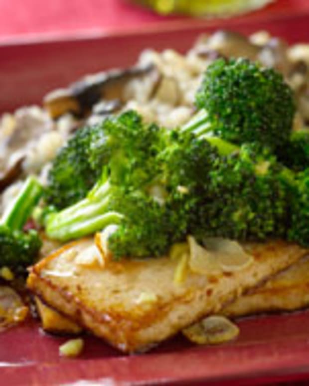 Broccoli With Asian Tofu