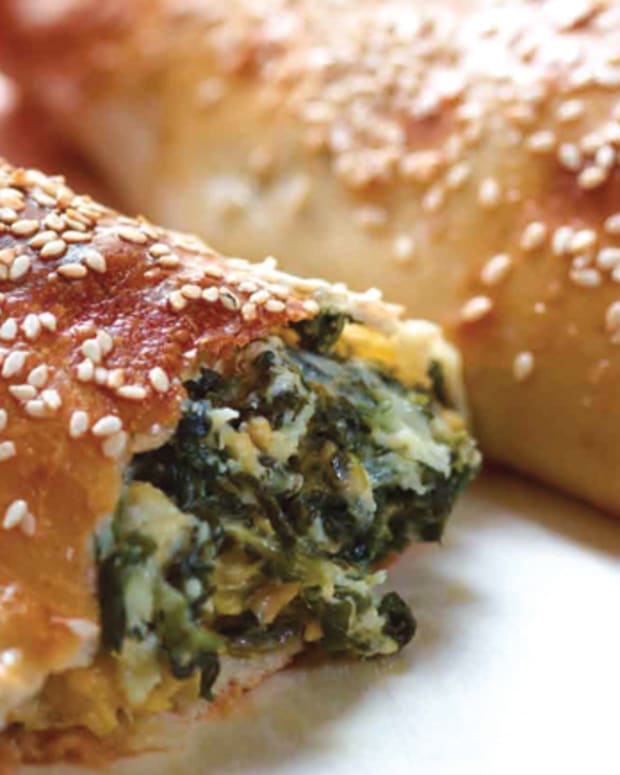 spinach-and-cheddar-calzone-310
