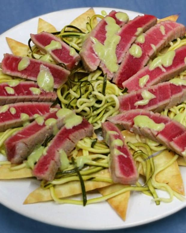 Tuna with zucchini saute