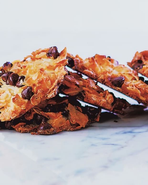 Passover Coconut Chocolate Chip Macaroons