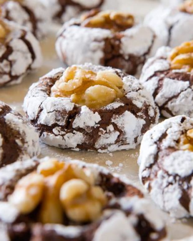 Chocolate Walnut Crinkle Cookies