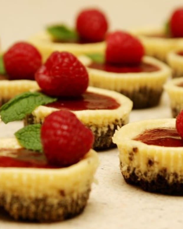 Mini Chocolate Raspberry Cheesecakes