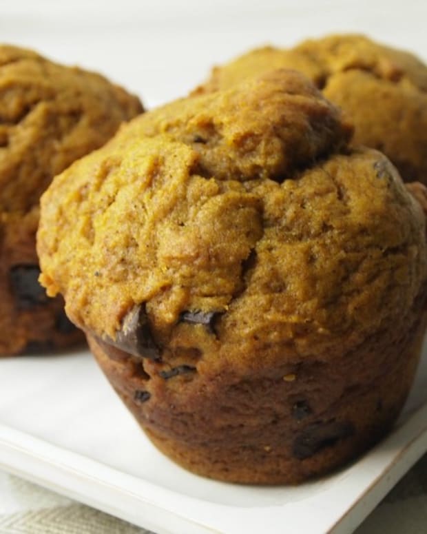 pumpkin-chocolate-muffins