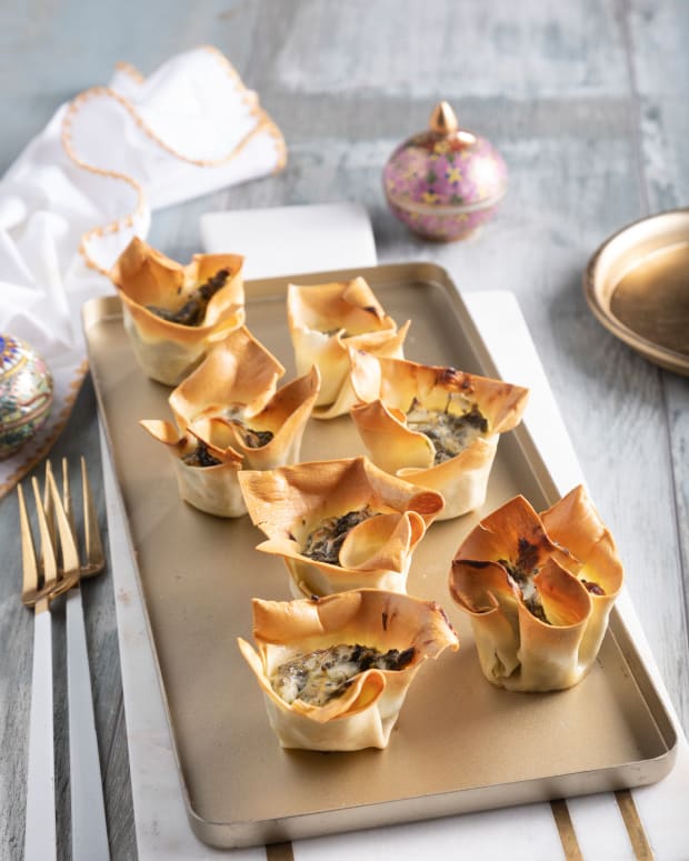 Spinach cheese wonton cups 2