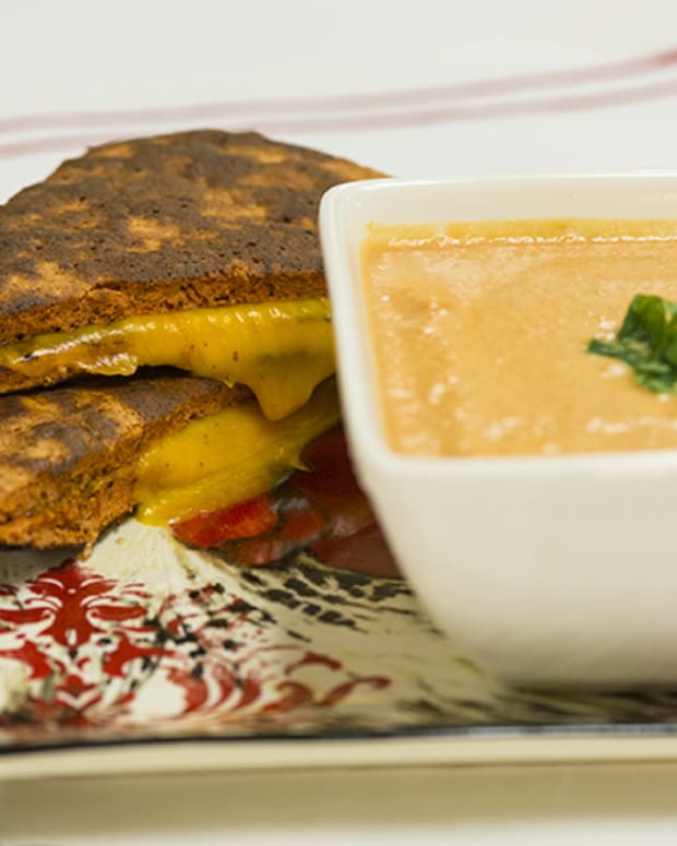 Grilled Cheese & Creamy Tomato Soup