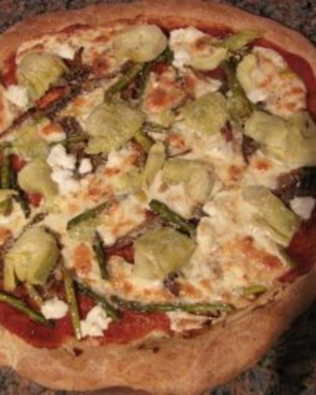Carmelized Onion and Asparagus Pizza