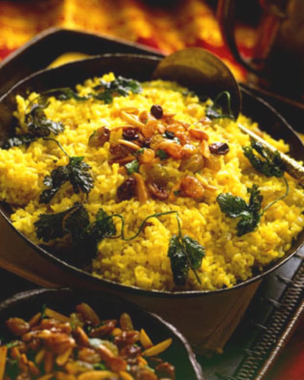 Raisin Saffron Basmati Rice Pilaf (Zaffran Kismis Pullao)