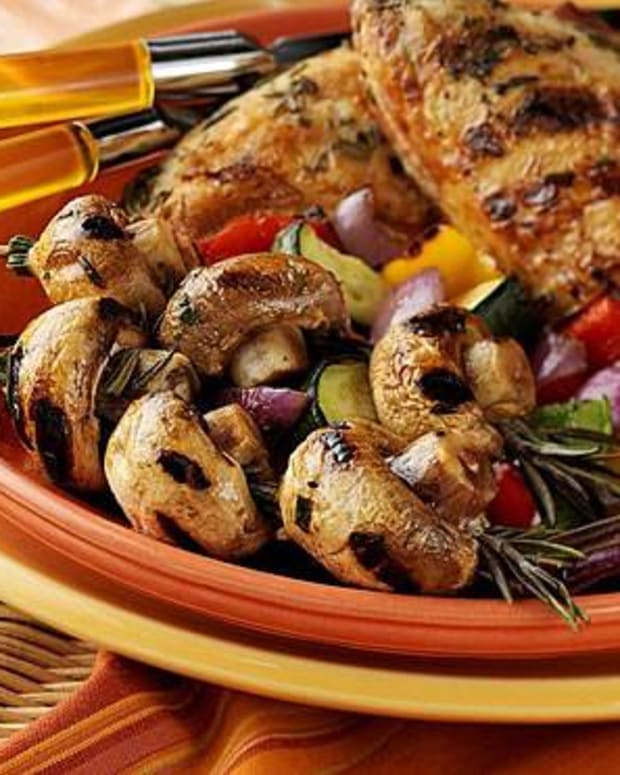 Rosemary Chicken and Mushrooms with Mixed Vegetables