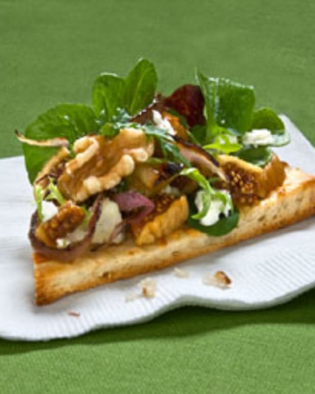 Harvest Appetizer Pizza w/ California Walnuts, Fresh Figs & Goat Cheese