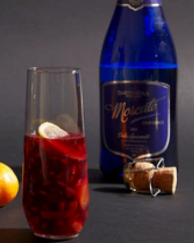 Sangria with spices and citrus