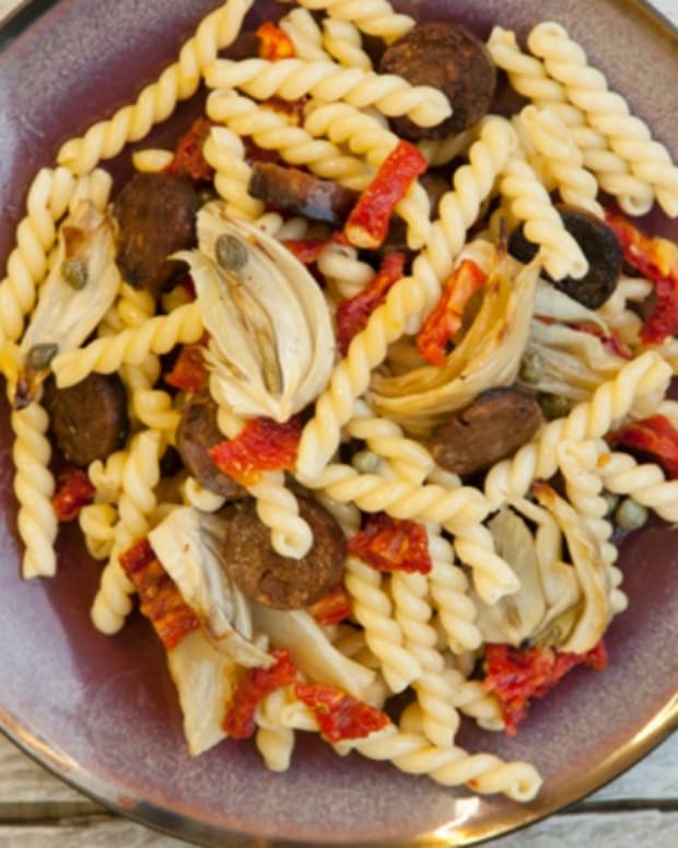 PASTA WITH ROASTED FENNEL AND SAUSAGE85