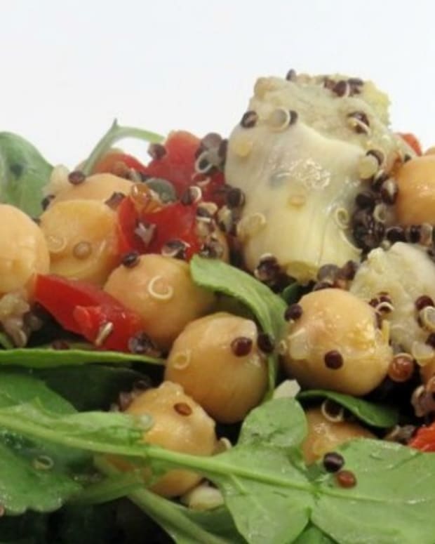 Firecracker Quinoa Salad with Chickpeas and Artichoke Hearts