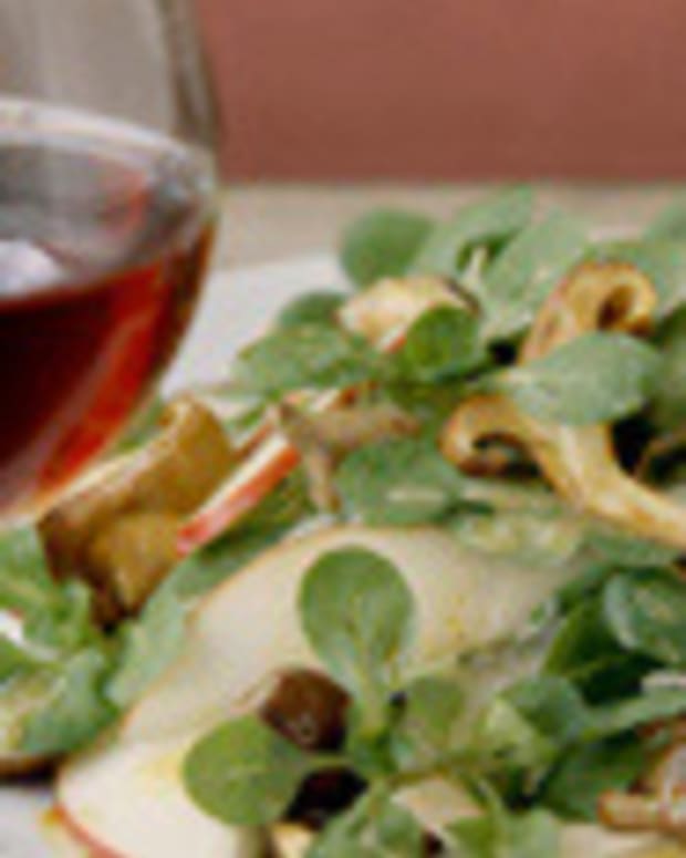 Mâche, Pear, Parmesan & Wild Mushroom Salad