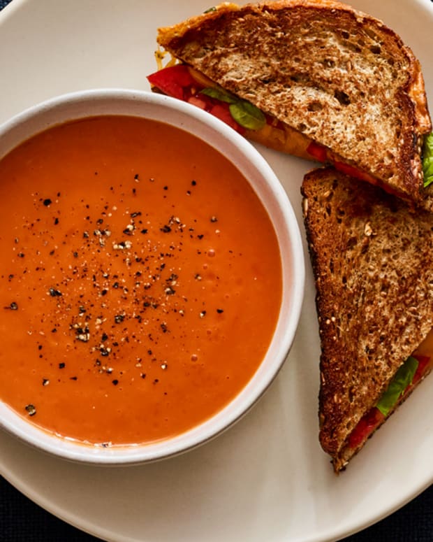 Healthier grilled-cheese-and-tomato-soup