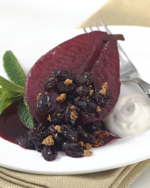Honey Poached Pears with Amaretti Raisin Topping