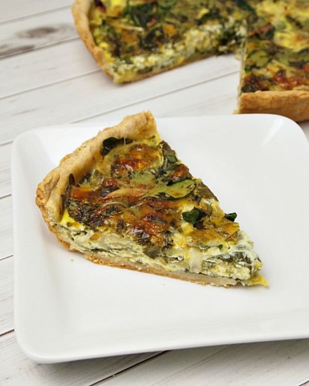 Caramelized-Onion-Spinach-Blue-Marble-Quiche