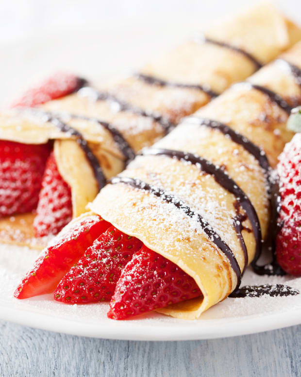 berry and chocolate crepes