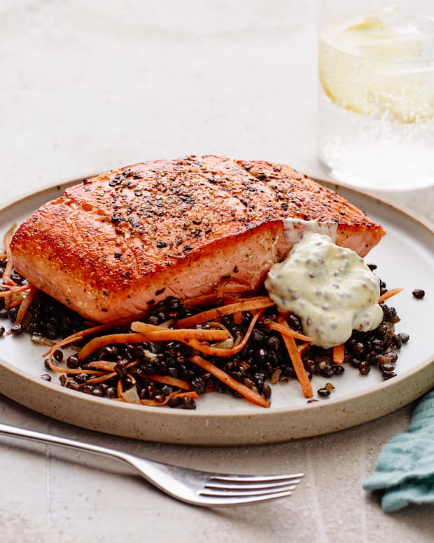 one pot salmon with lentils