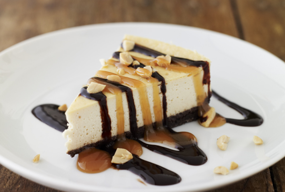 Pareve Snickers Cheesecake