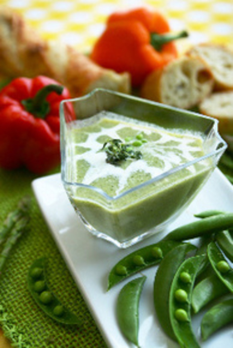 Sweet Pea Soup with Minted Creme Fraiche