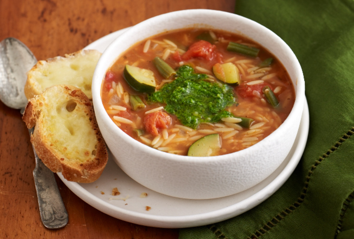 Italian Vegetable Soup with Cheese Bread
