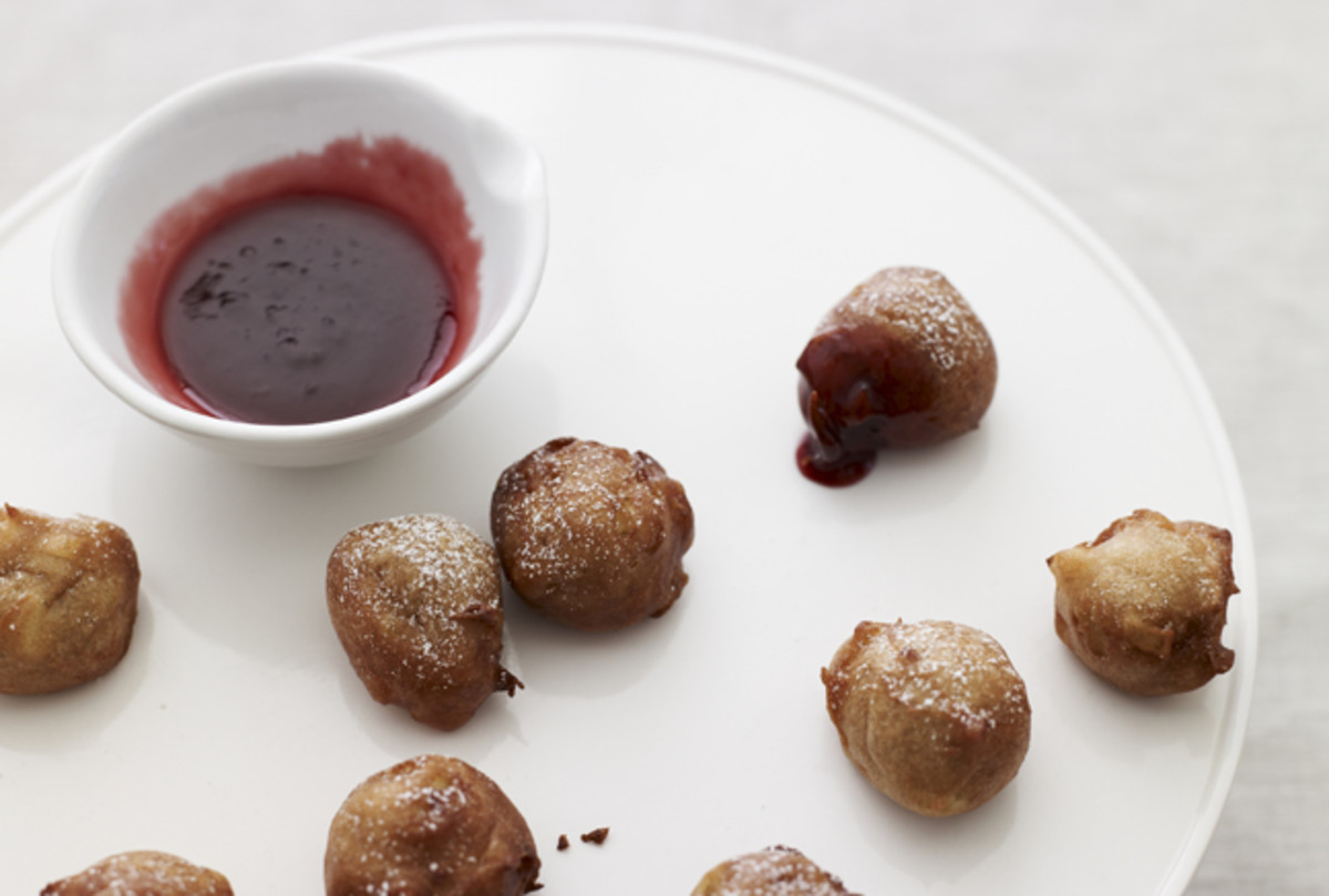 Apple Zeppole with Jelly Dipping Sauce