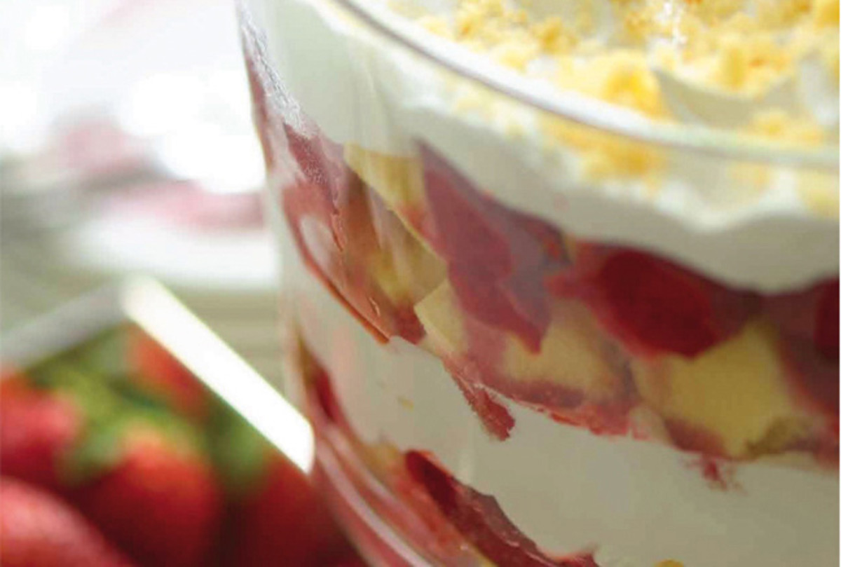 strawberry-shortcake-trifle