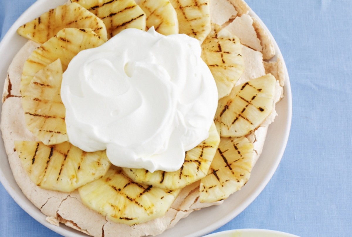 Pavlova with Grilled Pineapple