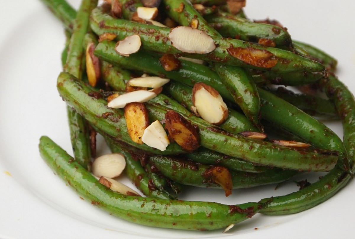 Pan Charred Green Beans with Harissa