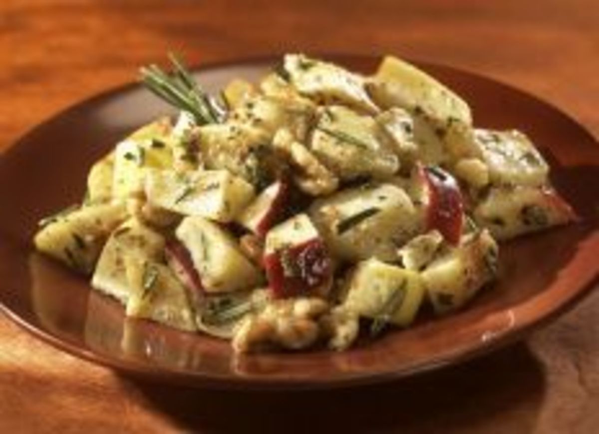 Roasted Rosemary Idaho® Potato & Apple Salad