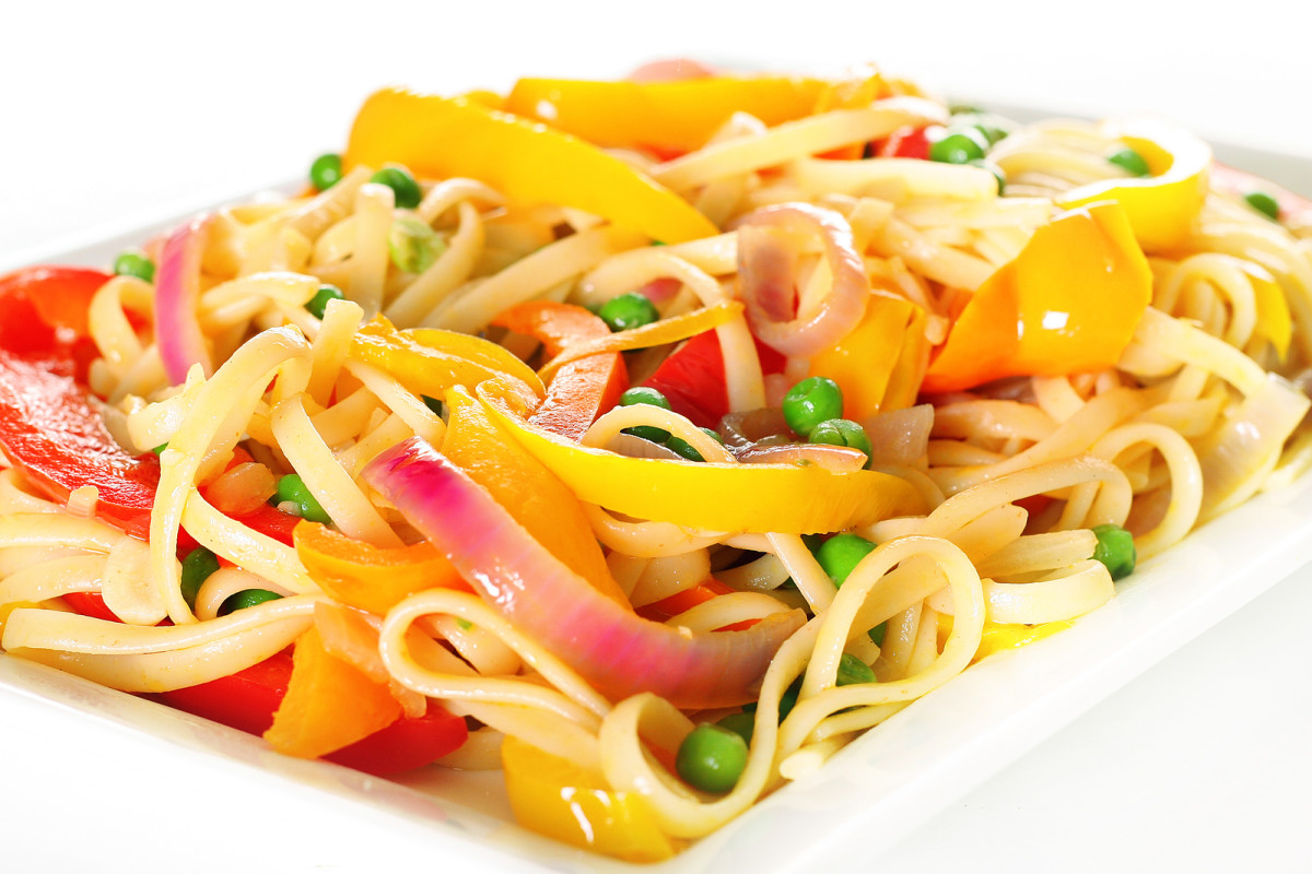 bell pepper and linguini salad
